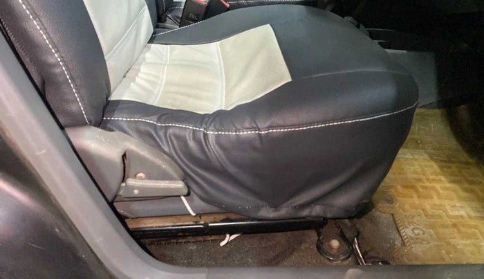 2014 Maruti Alto 800 VXI, Petrol, Manual, 18,981 km, Driver Side Adjustment Panel
