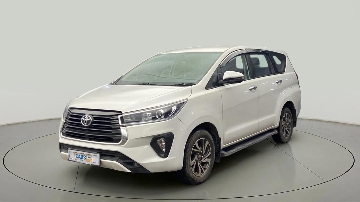 2022 Toyota Innova Crysta 2.7 VX 7 STR, Petrol, Manual, 22,829 km, Left Front Diagonal