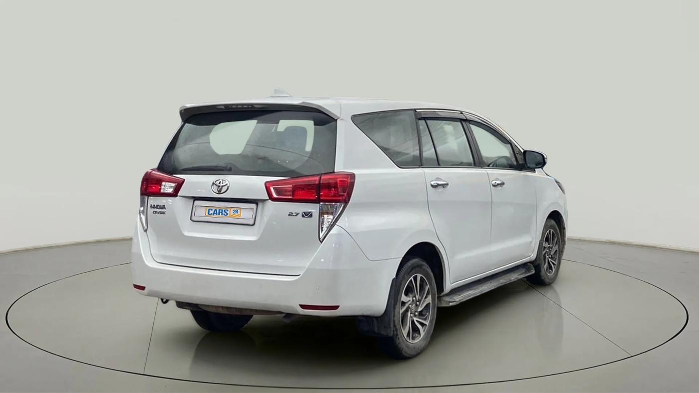 2022 Toyota Innova Crysta 2.7 VX 7 STR, Petrol, Manual, 22,829 km, Right Back Diagonal