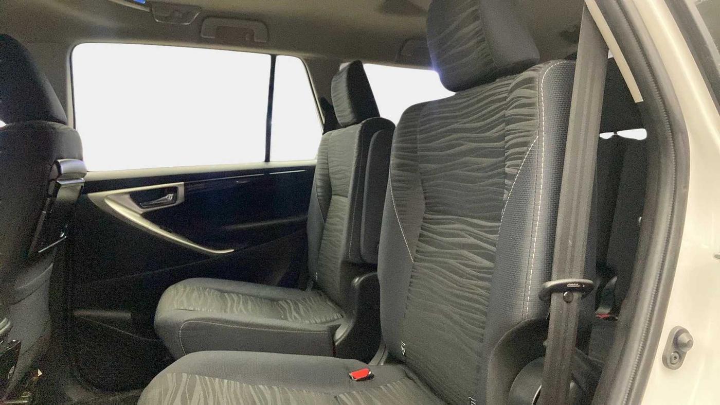 2022 Toyota Innova Crysta 2.7 VX 7 STR, Petrol, Manual, 22,829 km, Right Side Rear Door Cabin