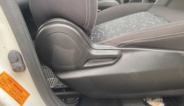 2021 Tata Tiago XT PETROL, Petrol, Manual, 25,952 km, Driver Side Adjustment Panel