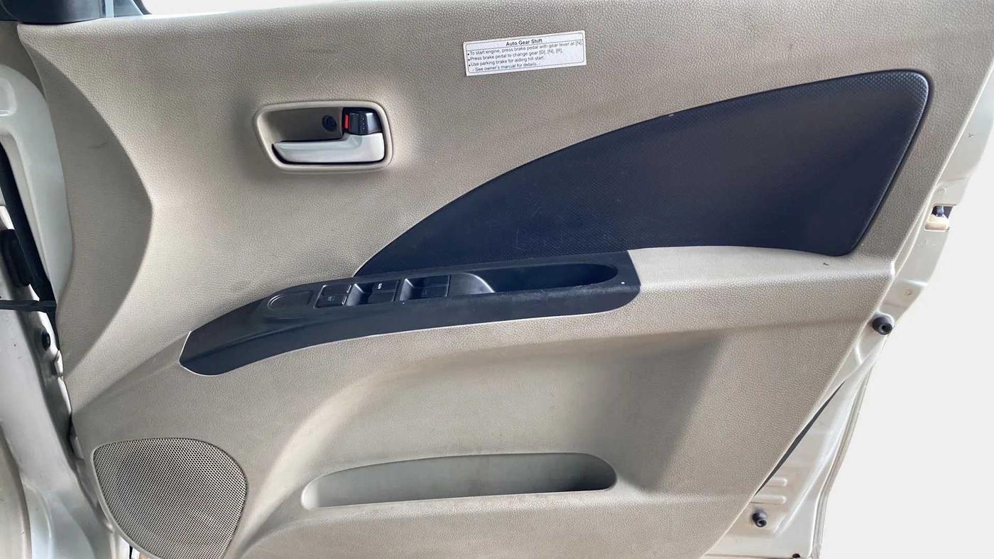 2016 Maruti Celerio VXI AMT, Petrol, Automatic, 41,241 km, Driver Side Door Panels Control