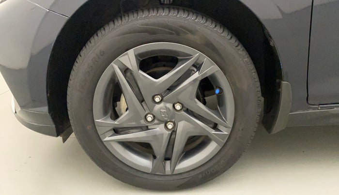 2022 Hyundai NEW I20 SPORTZ 1.2 AT, Petrol, Automatic, 6,224 km, Left Front Wheel