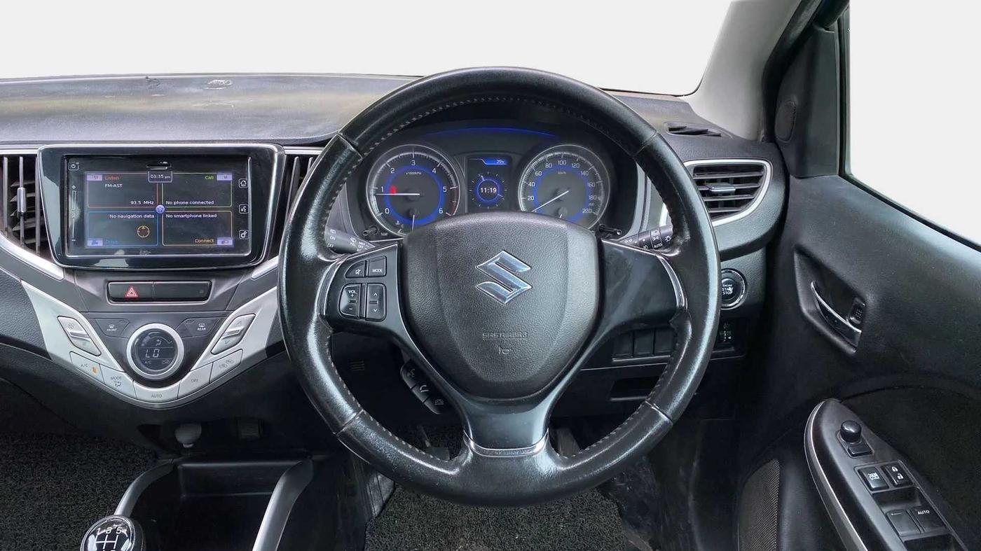 2015 Maruti Baleno ALPHA DIESEL 1.3, Diesel, Manual, 1,00,806 km, Steering Wheel Close Up