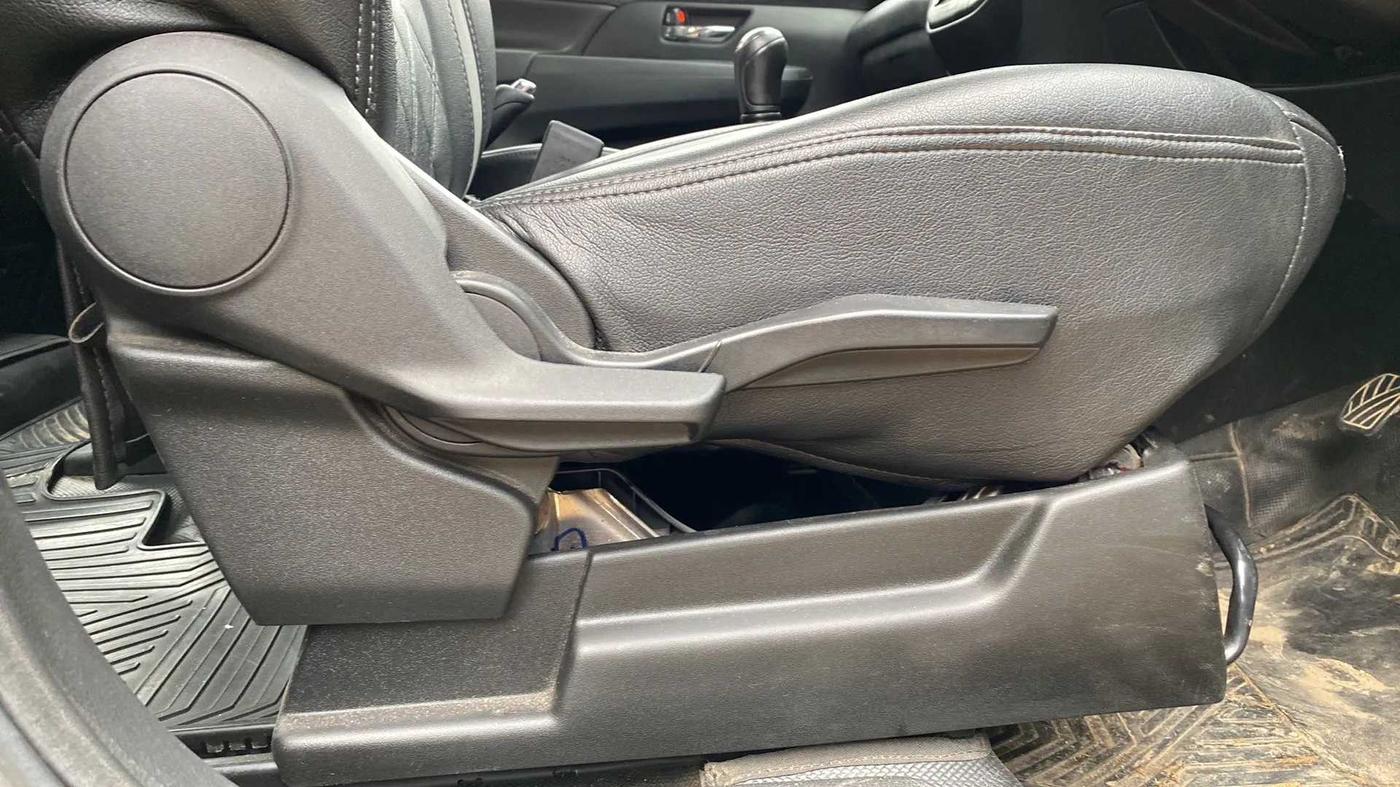 2020 Maruti XL6 ZETA MT, Petrol, Manual, 96,067 km, Driver Side Adjustment Panel