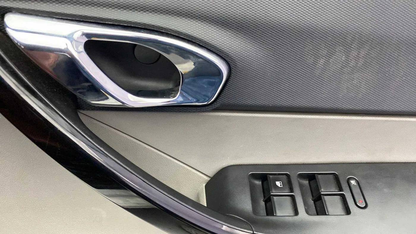 2019 Tata Tiago XZA PLUS PETROL, Petrol, Automatic, 66,933 km, Driver Side Door Panels Control