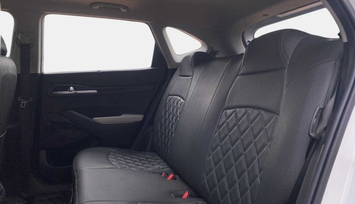 2021 KIA SELTOS HTK PLUS 1.5 IMT, Petrol, Manual, 22,145 km, Right Side Rear Door Cabin