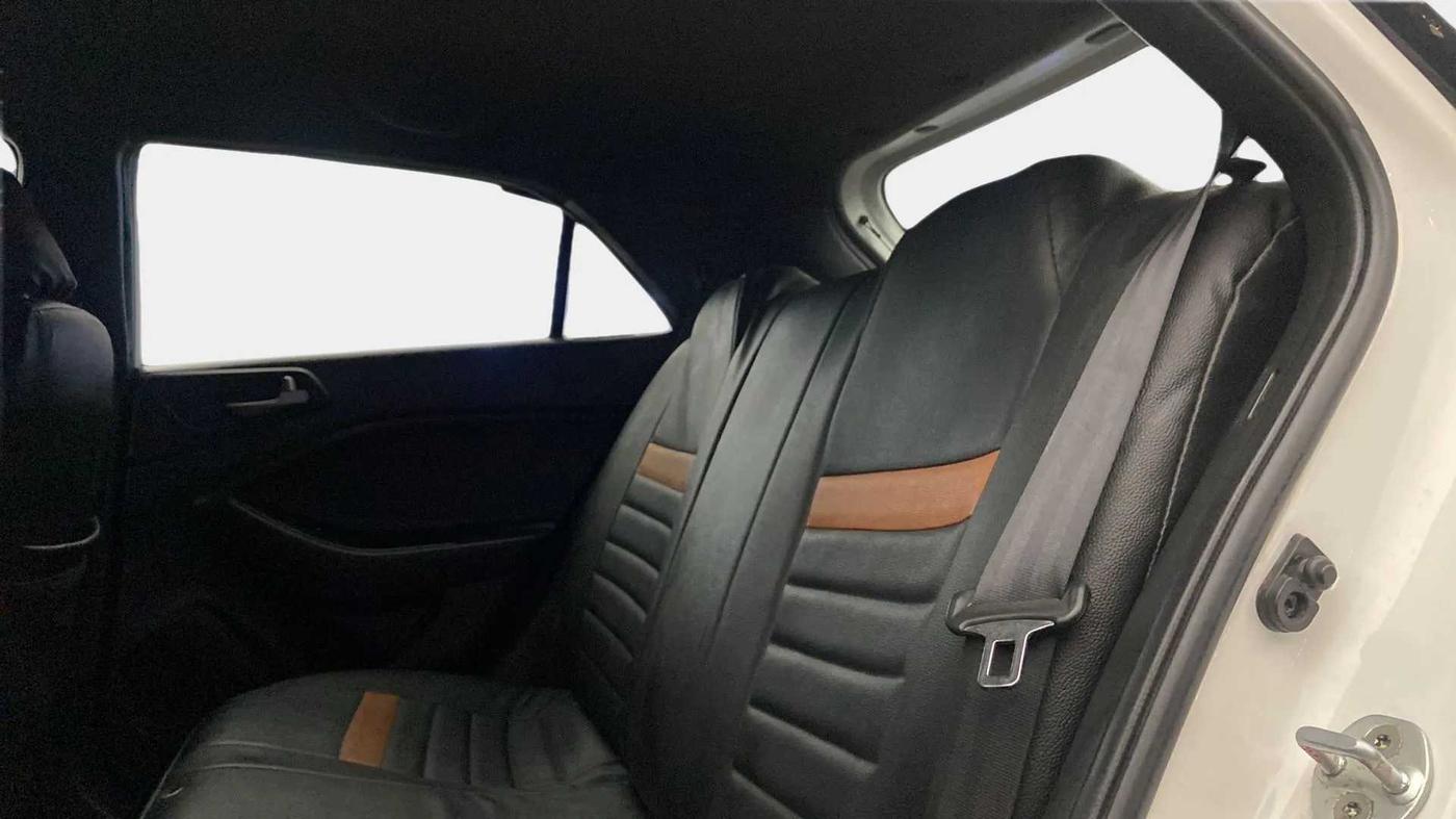 2016 Hyundai i20 Active 1.2 BASE, Petrol, Manual, 44,503 km, Right Side Rear Door Cabin