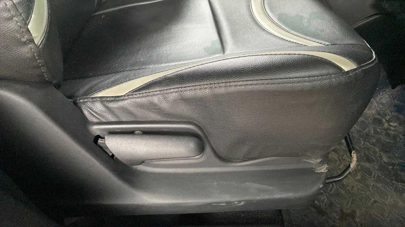 2017 Maruti Swift VXI, Petrol, Manual, 78,865 km, Driver Side Adjustment Panel