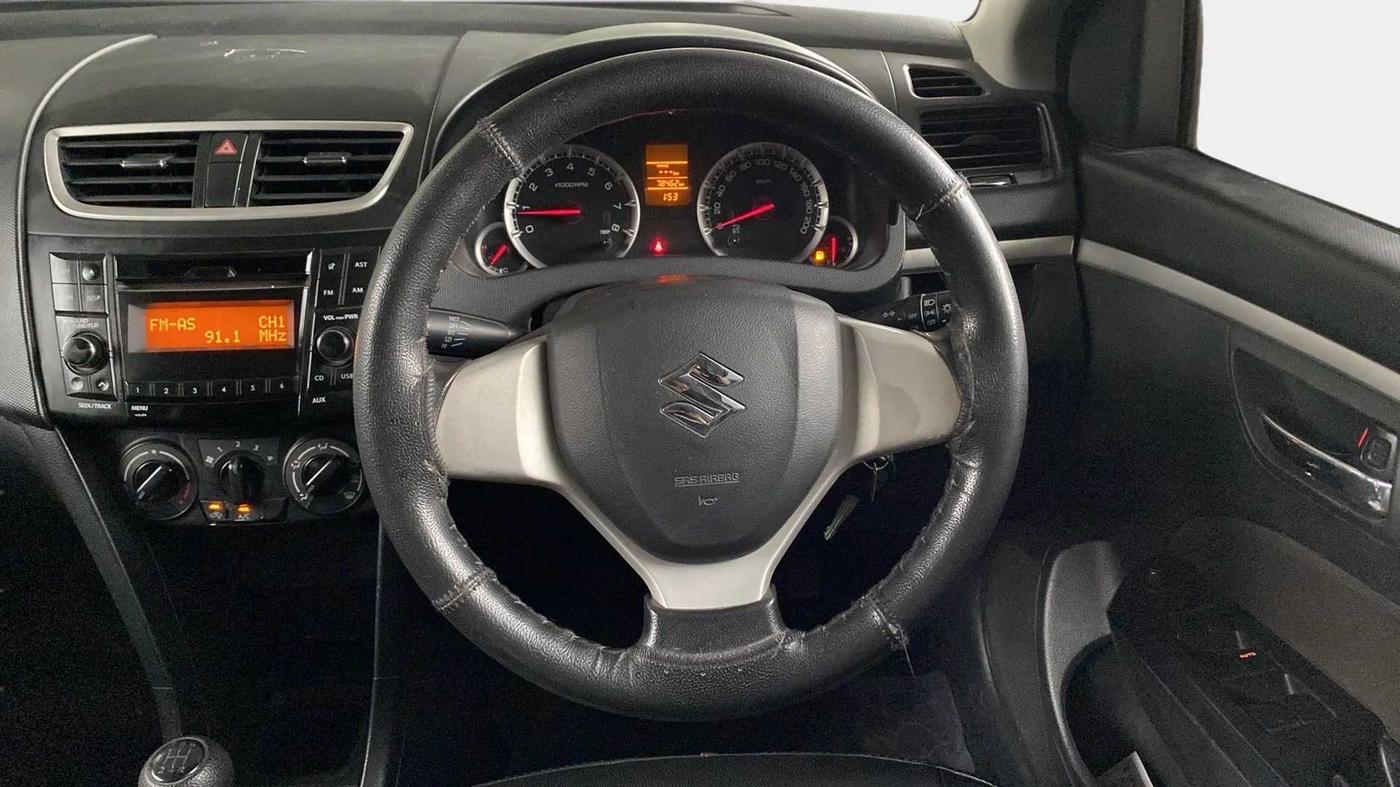 2017 Maruti Swift VXI, Petrol, Manual, 78,865 km, Steering Wheel Close Up