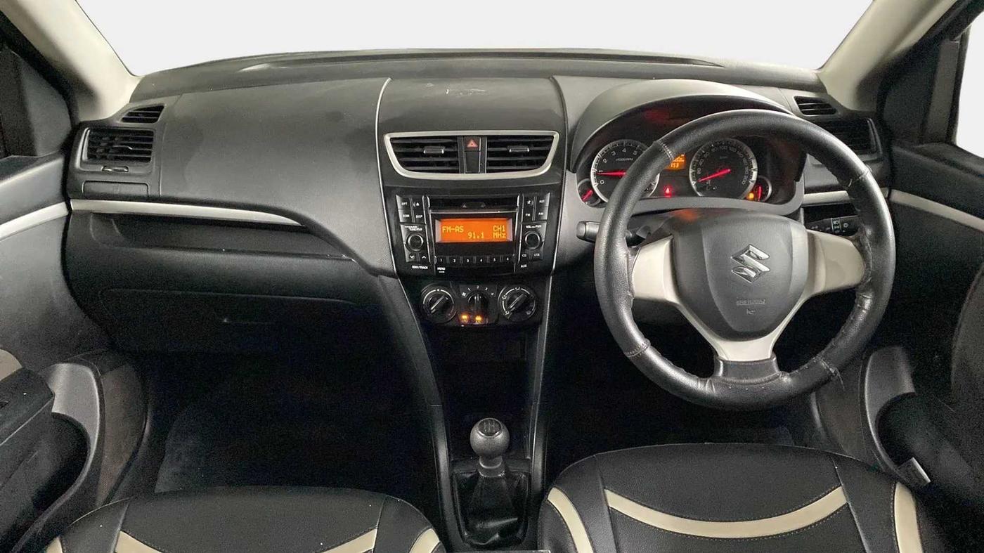 2017 Maruti Swift VXI, Petrol, Manual, 78,865 km, Dashboard