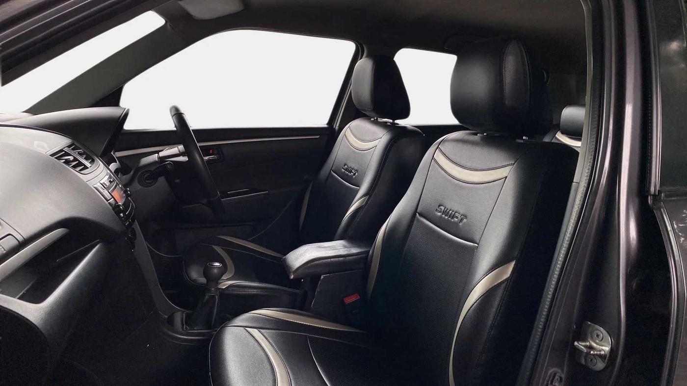 2017 Maruti Swift VXI, Petrol, Manual, 78,865 km, Right Side Front Door Cabin