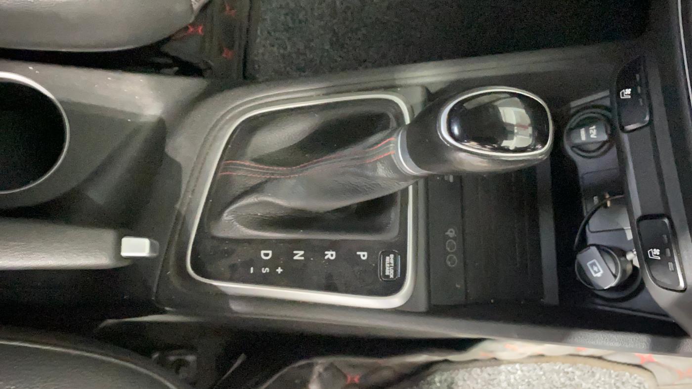 2020 Hyundai Verna SX (O) 1.0 TURBO DCT, Petrol, Automatic, 37,378 km, Gear Lever
