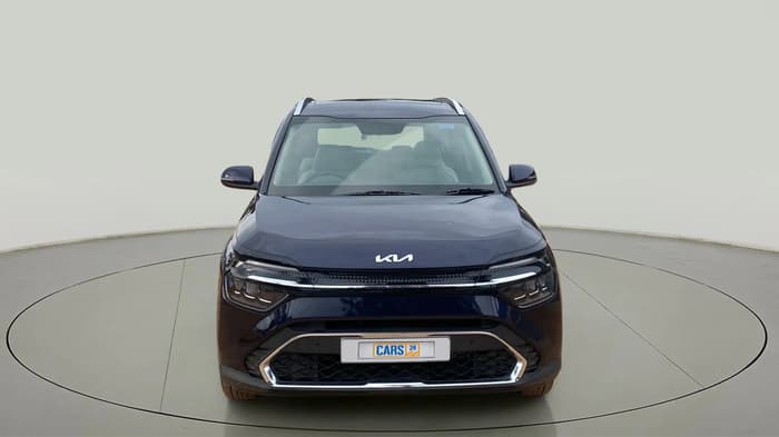 2022 KIA CARENS LUXURY PLUS 1.4 PETROL DCT 6 STR, Petrol, Automatic, 12,150 km, Front