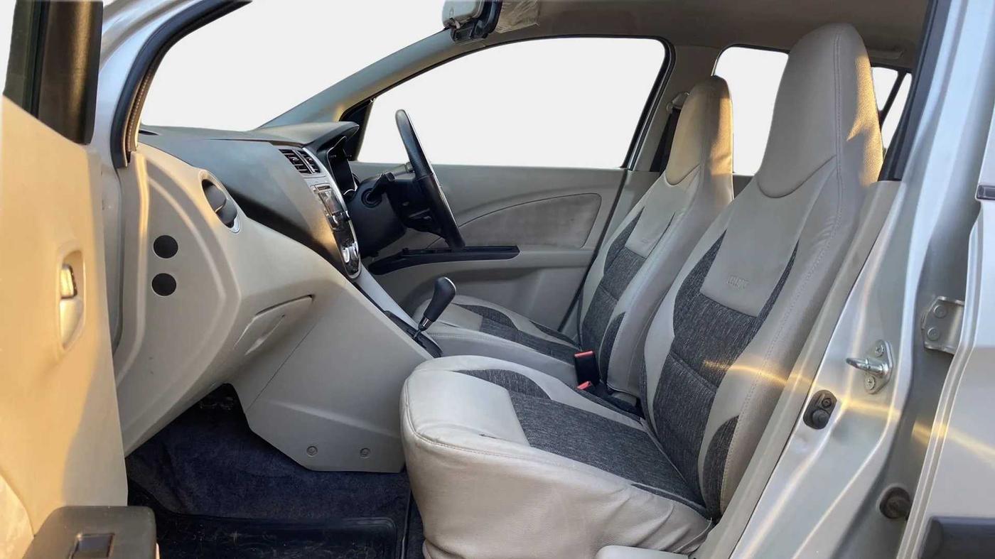 2016 Maruti Celerio ZXI AMT, Petrol, Automatic, 85,020 km, Right Side Front Door Cabin