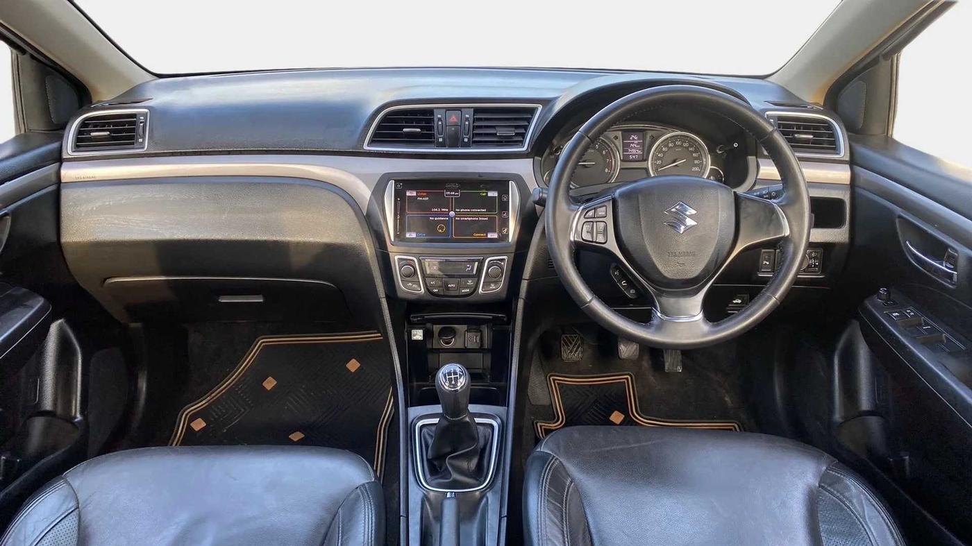 2017 Maruti Ciaz S 1.4 MT PETROL, CNG, Manual, 74,974 km, Dashboard