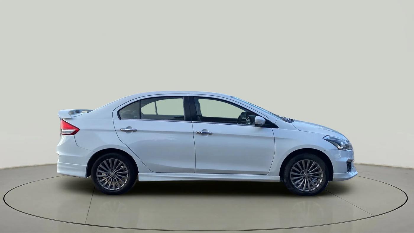 2017 Maruti Ciaz S 1.4 MT PETROL, CNG, Manual, 74,974 km, Right Side