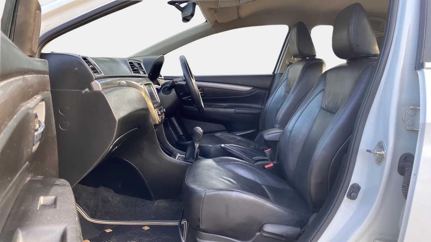 2017 Maruti Ciaz S 1.4 MT PETROL, CNG, Manual, 74,974 km, Right Side Front Door Cabin