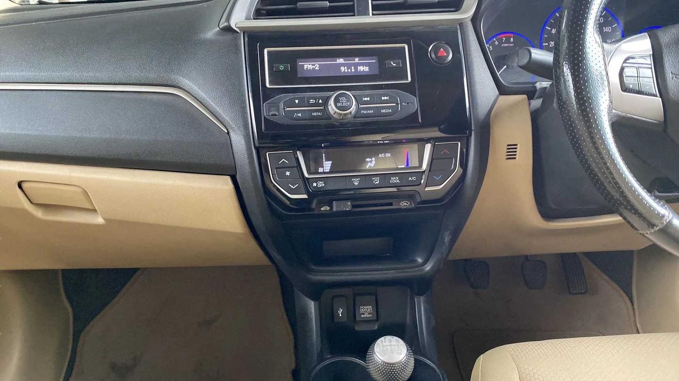 2016 Honda Amaze 1.2L I-VTEC S, Petrol, Manual, 83,140 km, Air Conditioner