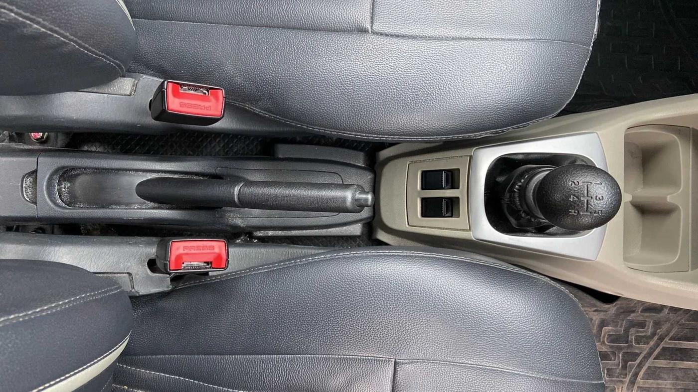 2015 Maruti Alto K10 VXI, Petrol, Manual, 39,807 km, Gear Lever