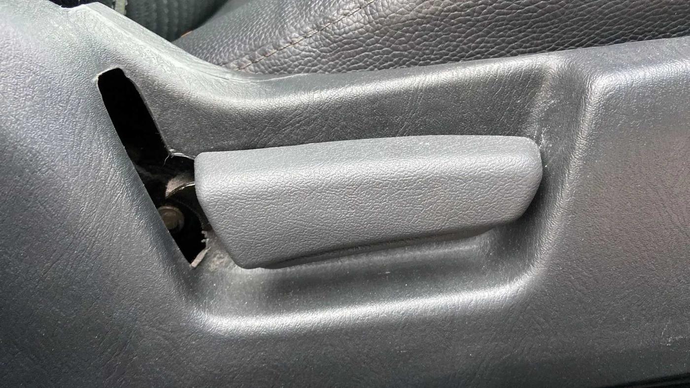 2015 Maruti Alto K10 VXI, Petrol, Manual, 39,807 km, Driver Side Adjustment Panel