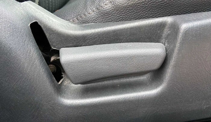 2015 Maruti Alto K10 VXI, Petrol, Manual, 39,807 km, Driver Side Adjustment Panel