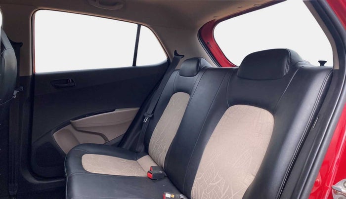 2018 Hyundai Grand i10 MAGNA AT 1.2 KAPPA VTVT, Petrol, Automatic, 20,354 km, Right Side Rear Door Cabin
