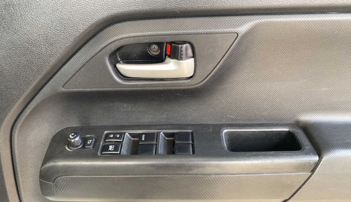 2020 Maruti New Wagon-R ZXI 1.2, Petrol, Manual, 86,611 km, Driver Side Door Panels Control