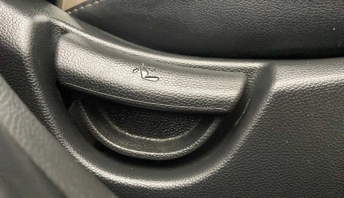 2018 Hyundai Grand i10 SPORTZ 1.2 KAPPA VTVT, Petrol, Manual, 57,210 km, Driver Side Adjustment Panel