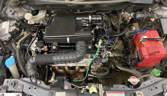 2022 Maruti Dzire VXI CNG, CNG, Manual, 52,125 km, Open Bonet