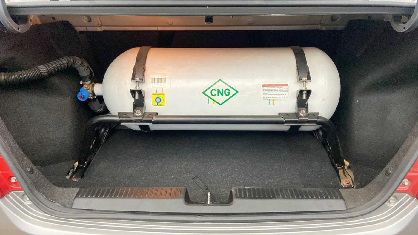 2022 Maruti Dzire VXI CNG, CNG, Manual, 52,125 km, Boot Inside