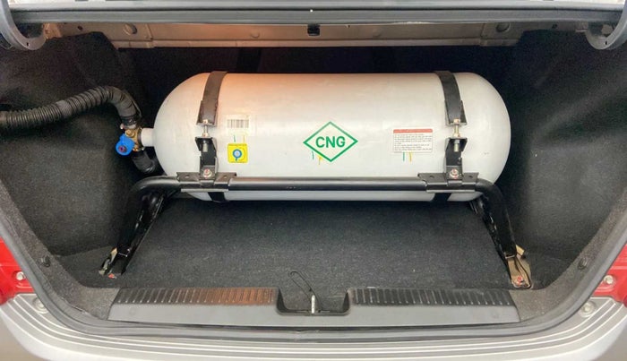 2022 Maruti Dzire VXI CNG, CNG, Manual, 52,125 km, Boot Inside