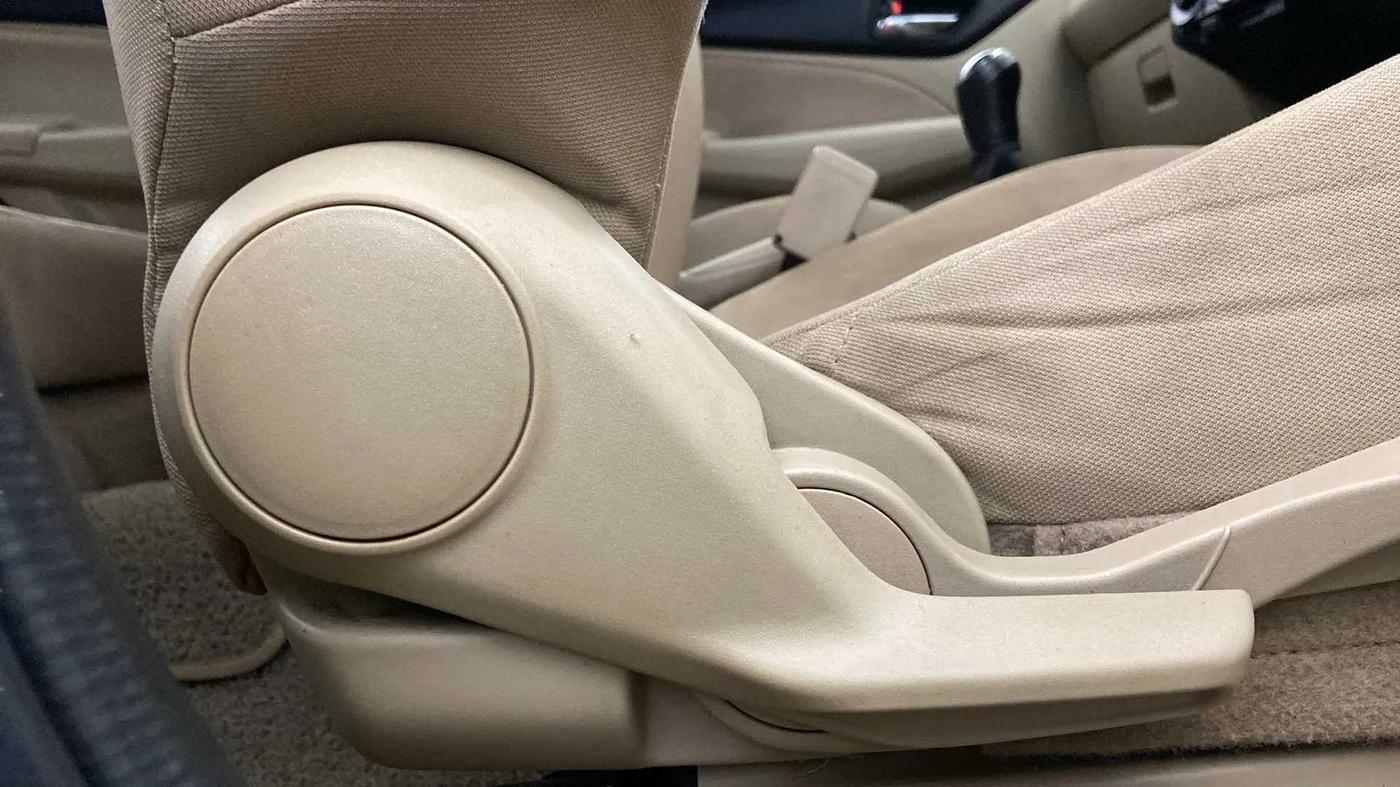 2022 Maruti Dzire VXI CNG, CNG, Manual, 52,125 km, Driver Side Adjustment Panel