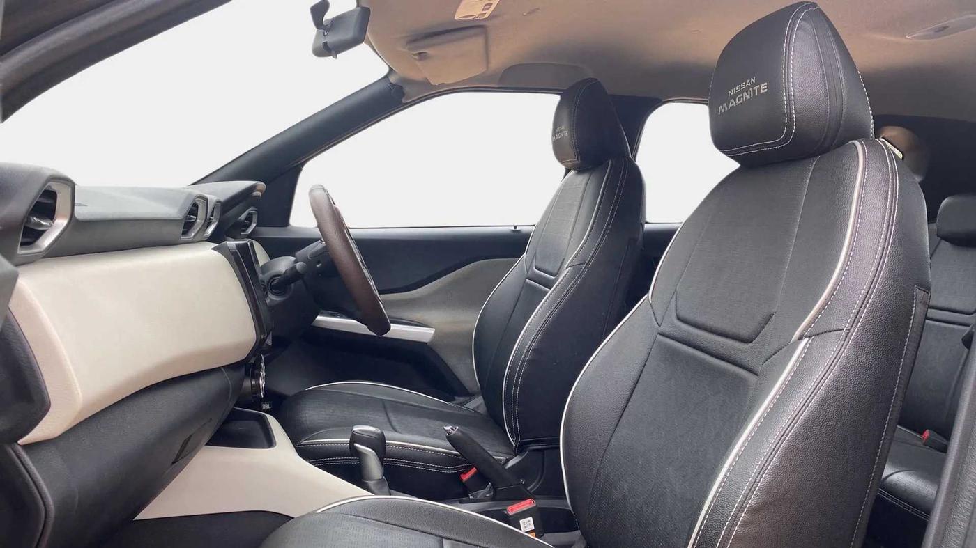 2022 Nissan MAGNITE XV EXECUTIVE TURBO CVT, Petrol, Automatic, 17,648 km, Right Side Front Door Cabin