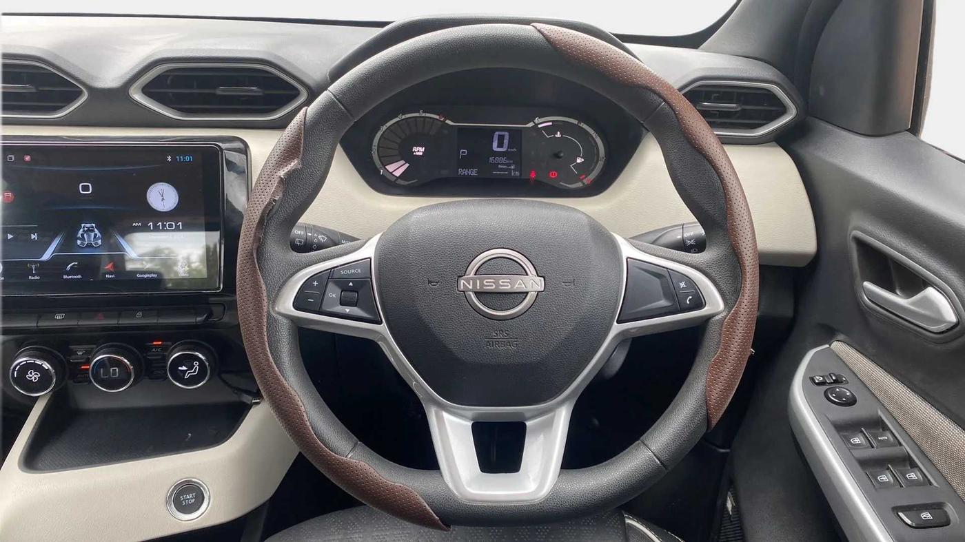 2022 Nissan MAGNITE XV EXECUTIVE TURBO CVT, Petrol, Automatic, 17,648 km, Steering Wheel Close Up