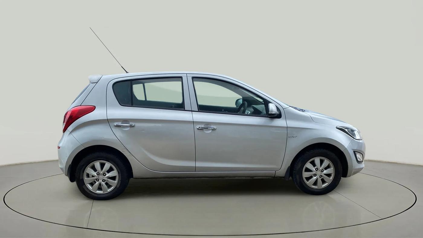 2012 Hyundai i20 ASTA 1.2, Petrol, Manual, 67,977 km, Right Side