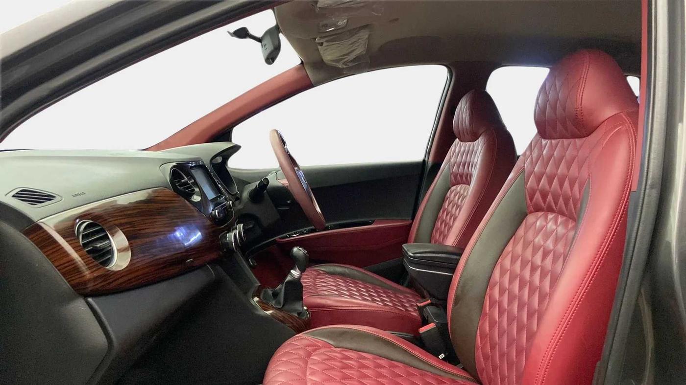 2019 Hyundai Grand i10 SPORTZ 1.2 KAPPA VTVT, CNG, Manual, 36,532 km, Right Side Front Door Cabin