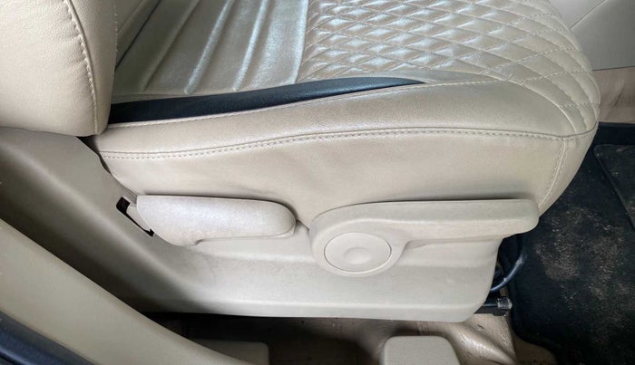 2018 Maruti Ciaz DELTA 1.4 MT PETROL, Petrol, Manual, 43,985 km, Driver Side Adjustment Panel