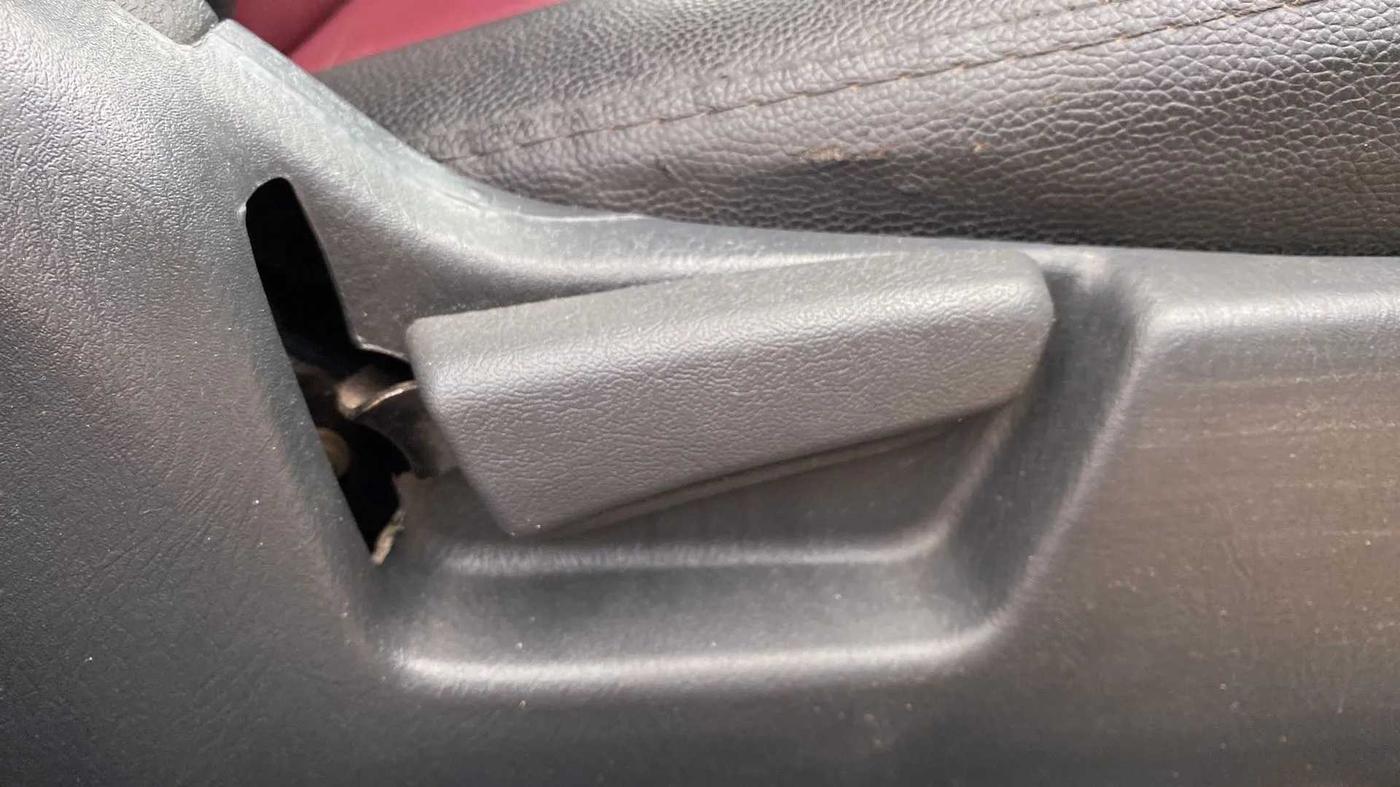 2015 Maruti Alto K10 VXI, Petrol, Manual, 84,110 km, Driver Side Adjustment Panel