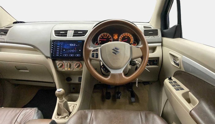 2016 Maruti Ertiga VXI, CNG, Manual, 1,21,930 km, Steering Wheel Close Up
