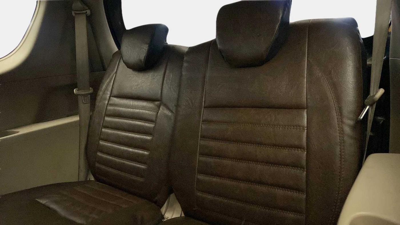 2016 Maruti Ertiga VXI, CNG, Manual, 1,21,930 km, Third Seat Row ( optional )