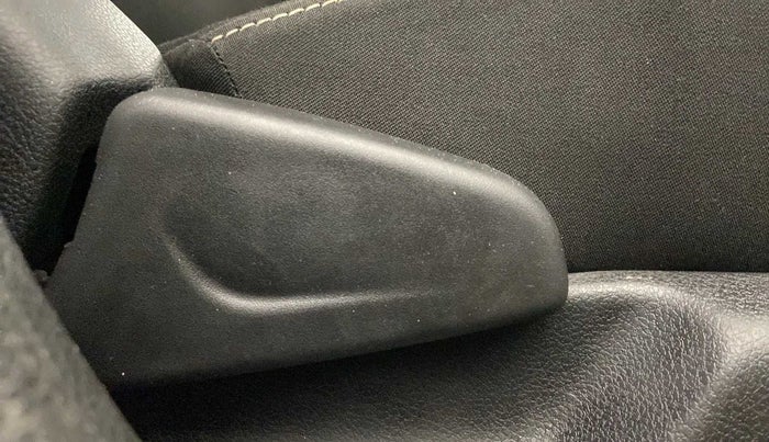 2020 Renault Kwid RXL, Petrol, Manual, 33,648 km, Driver Side Adjustment Panel