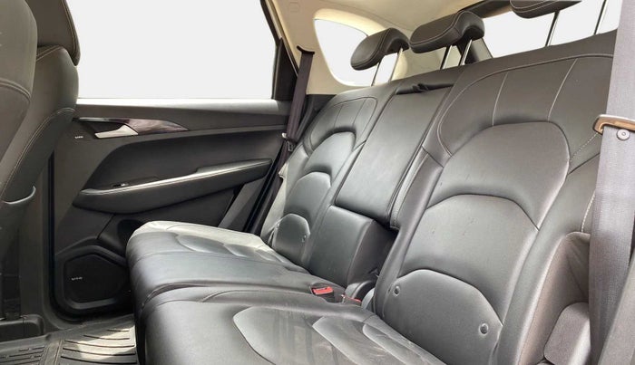 2019 MG HECTOR SHARP 1.5 DCT PETROL, Petrol, Automatic, 62,238 km, Right Side Rear Door Cabin