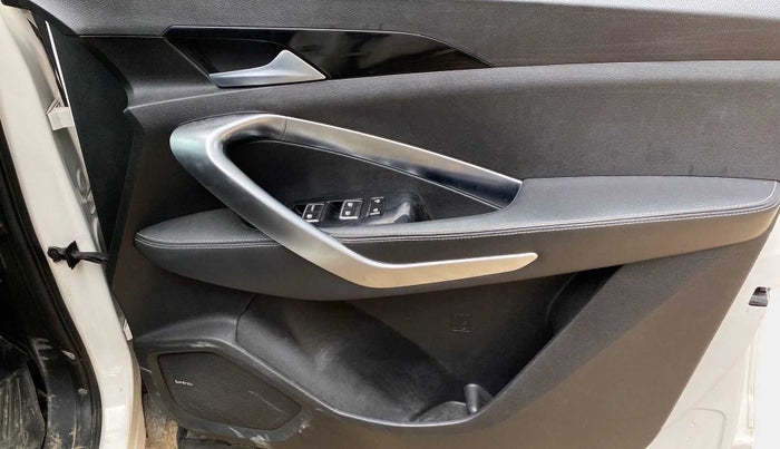 2019 MG HECTOR SHARP 1.5 DCT PETROL, Petrol, Automatic, 62,238 km, Driver Side Door Panels Control