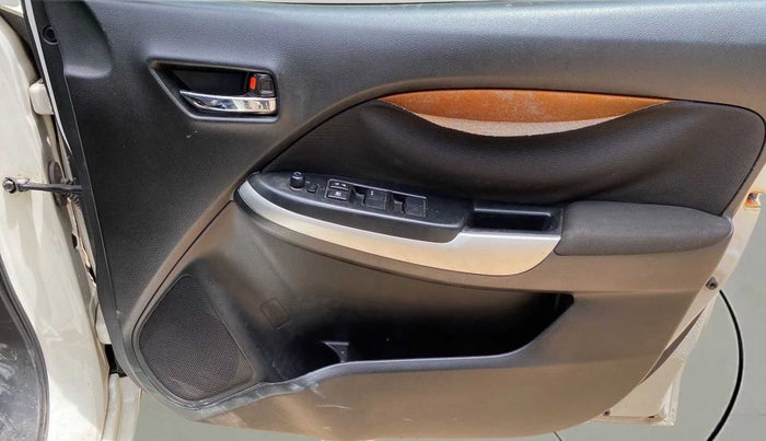 2018 Maruti Baleno DELTA PETROL 1.2, Petrol, Manual, 61,116 km, Driver Side Door Panels Control