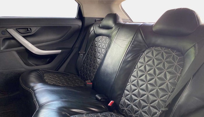 2021 Tata NEXON XM PETROL, Petrol, Manual, 33,231 km, Right Side Rear Door Cabin
