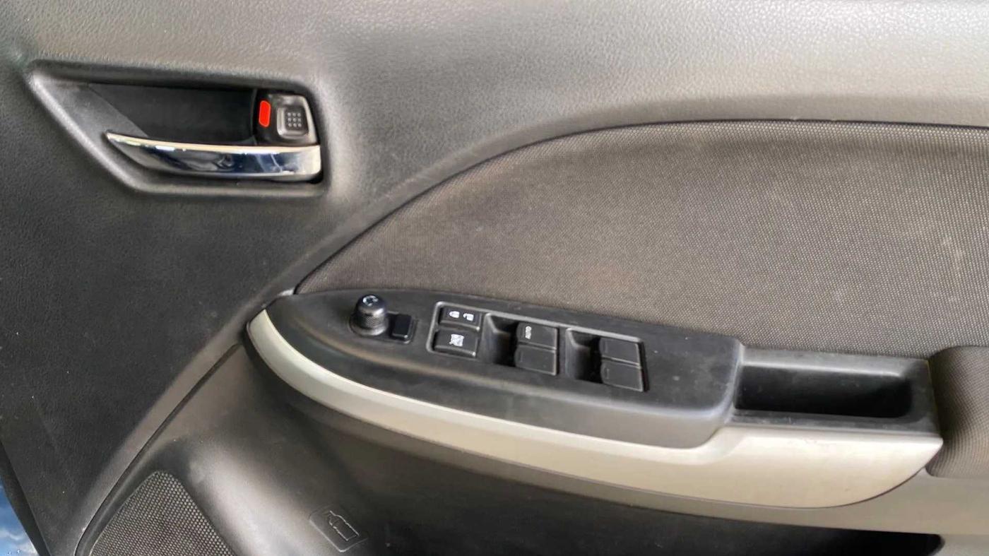 2018 Maruti Baleno DELTA PETROL 1.2, Petrol, Manual, 39,176 km, Driver Side Door Panels Control
