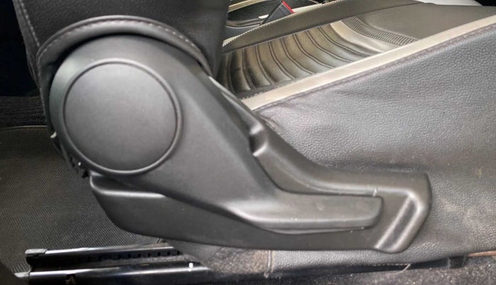 2018 Maruti Baleno DELTA PETROL 1.2, Petrol, Manual, 39,176 km, Driver Side Adjustment Panel