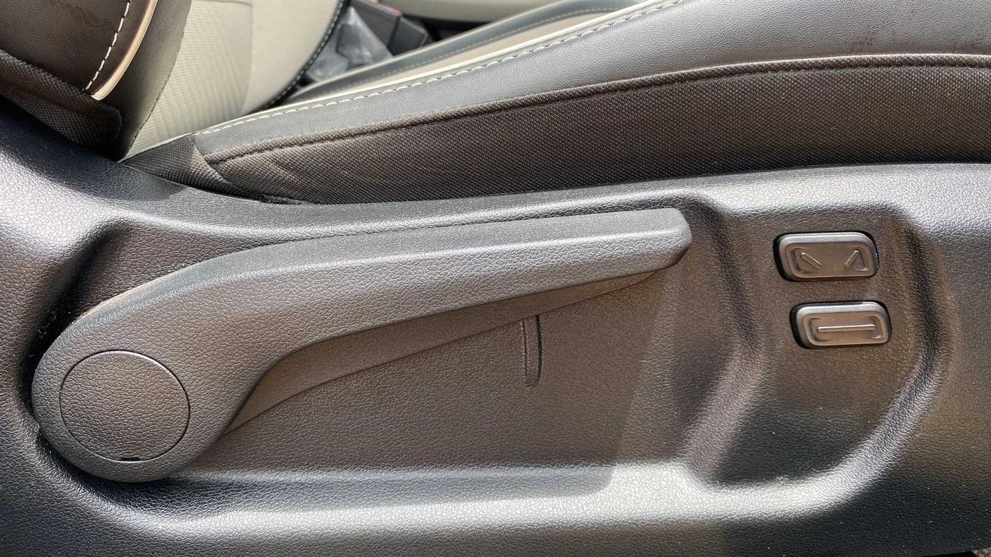 2022 Hyundai VENUE SX (O) 1.0 TURBO DCT, Petrol, Automatic, 7,060 km, Driver Side Adjustment Panel