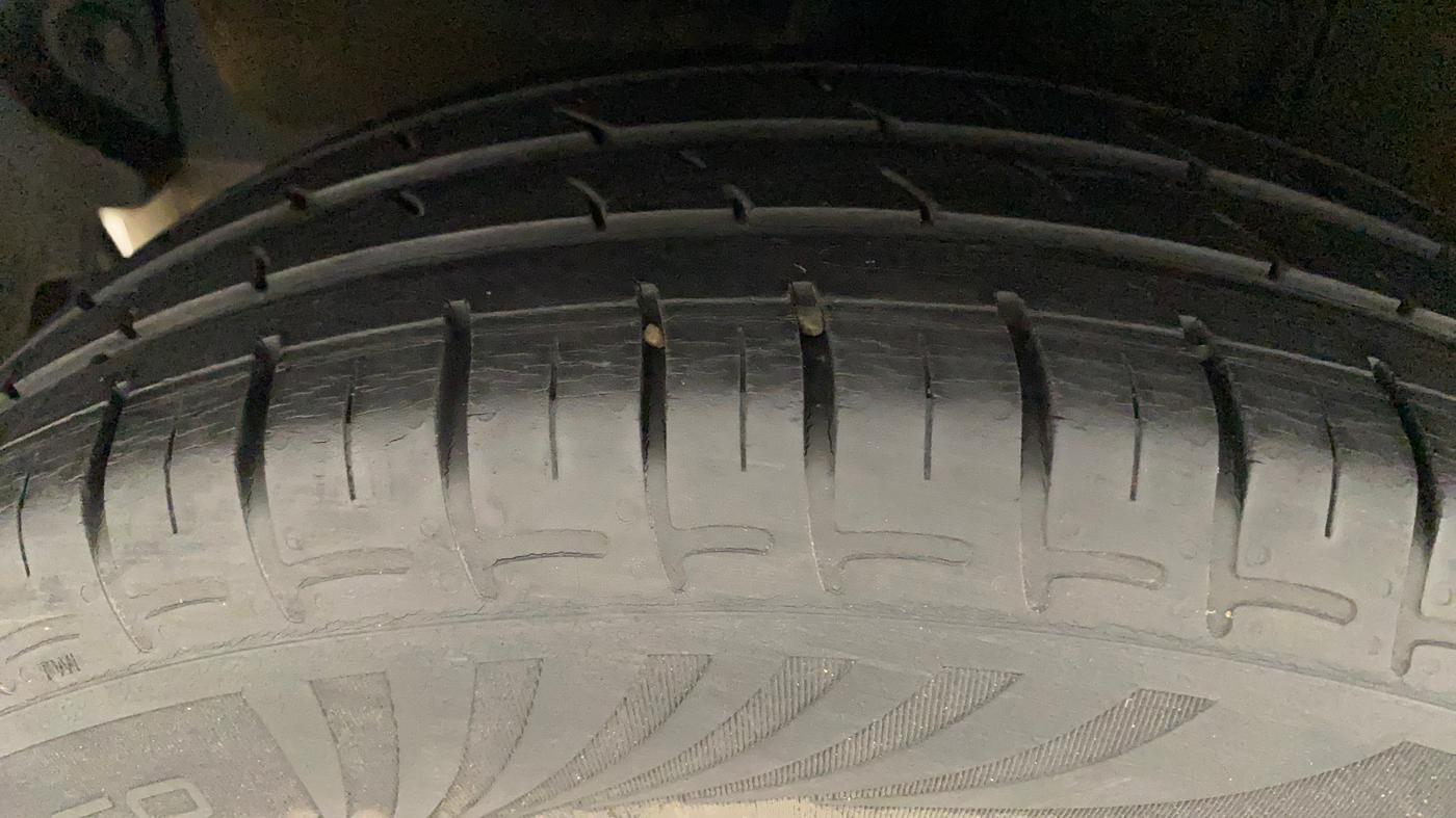 2019 Hyundai GRAND I10 NIOS SPORTZ AMT 1.2 KAPPA VTVT, Petrol, Automatic, 27,674 km, Right Rear Tyre Tread